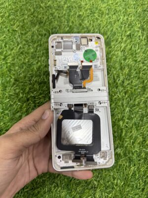 RAZER 40 ULTRA WITH FREM WHITE