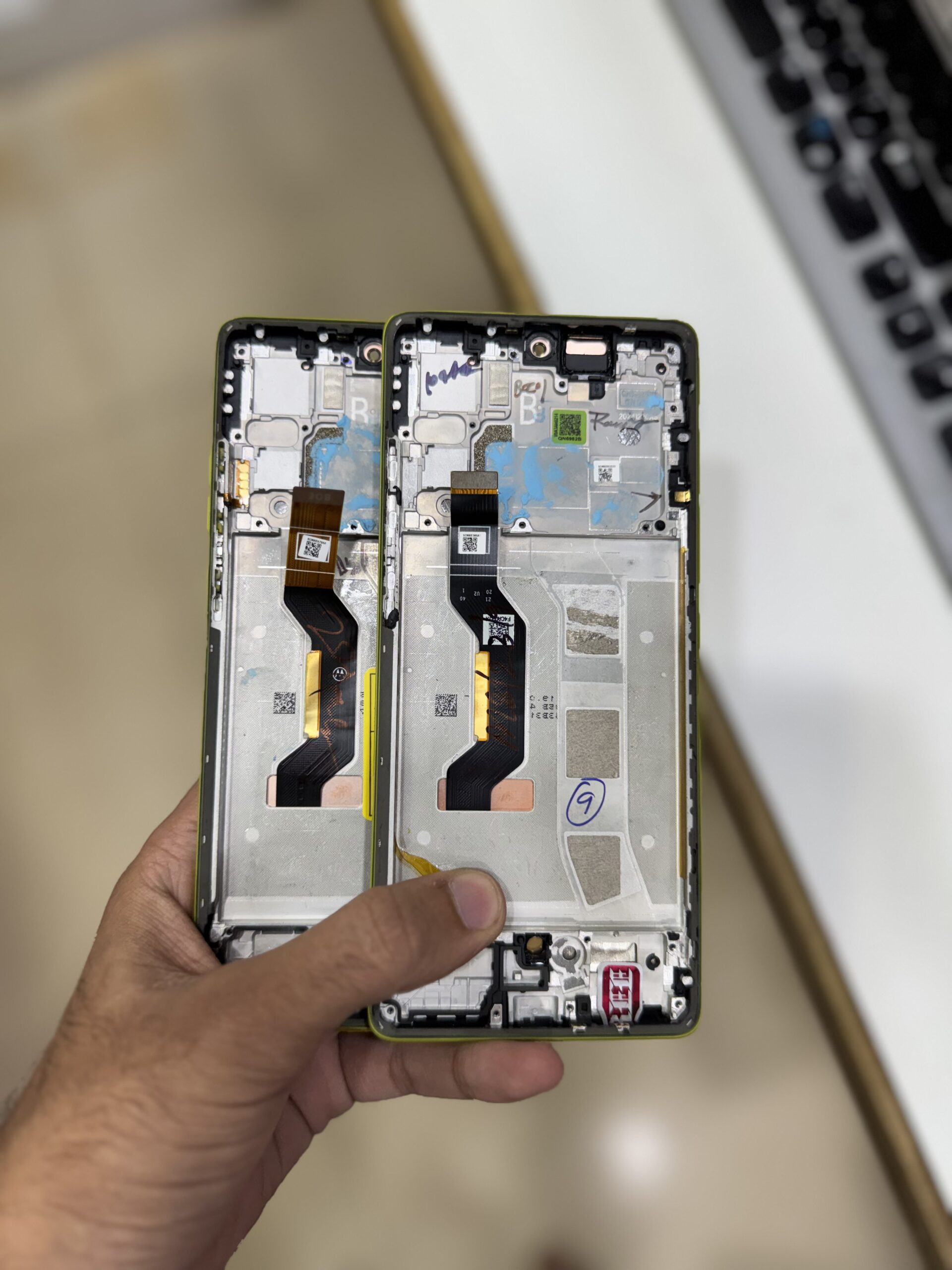 MOTO G85 WITH FRAME YELLOW